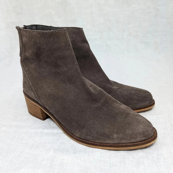 Steve Madden suede, zip back, taupe, Chelsea boots, size 9.5 - Picture 1 of 13